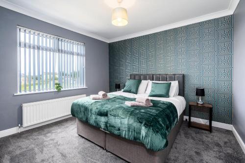 Knottingley Apartment | Stylish House with Garden