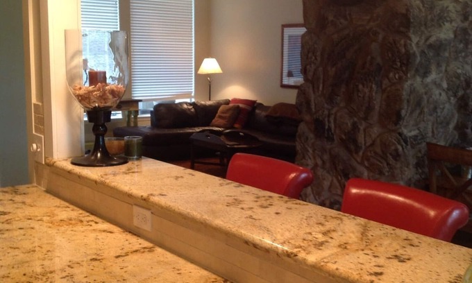 Walden on Lake Conroe House | Stylish Lake Conroe Waterfront Townhouse