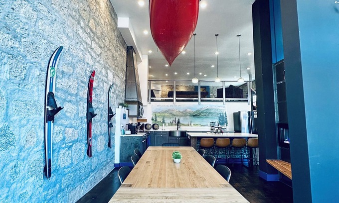 Enterprise Condo | Stylish large Litch Hotel getaway with amenities for all
