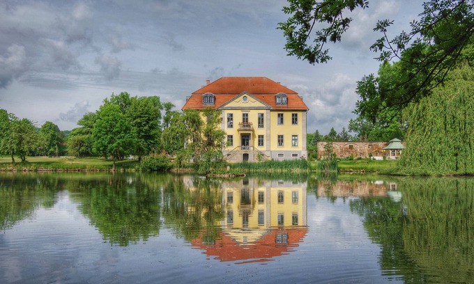 Gotha Other | Stylish living in the castle