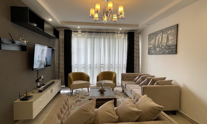 Thompson Estate Apartment | Stylish Luxe Apt Steps from Junction Mall