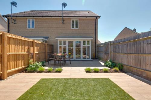 Cambridge House | Stylish luxury on edge of Cambridge Free Parking Pass the Keys
