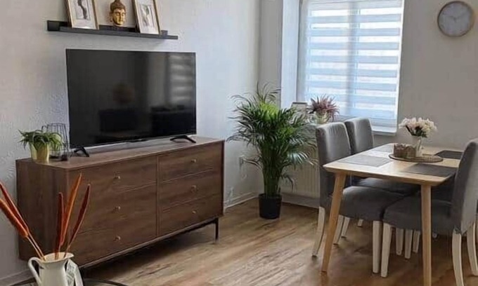 Perleberg Apartment | Stylish maisonette - 4 beds, 2 smart TVs