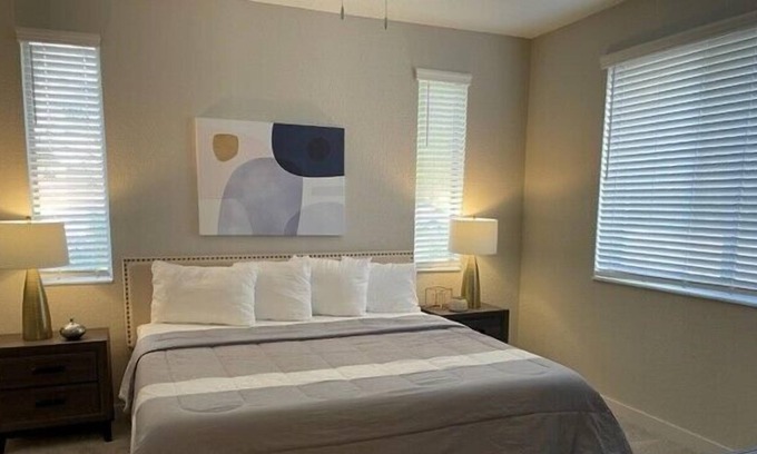 Daytona Beach Apartment | Stylish & Modern 3Bed/2Bath Apartment with Premium Amenities