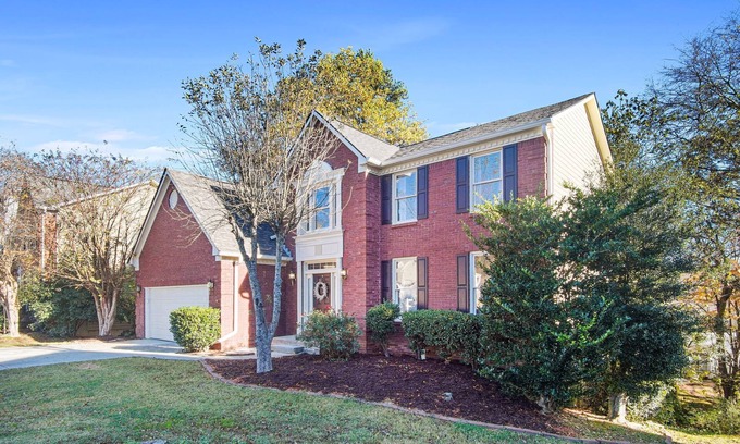 Lawrenceville House | Stylish Modern Home near Gas S/Arena.