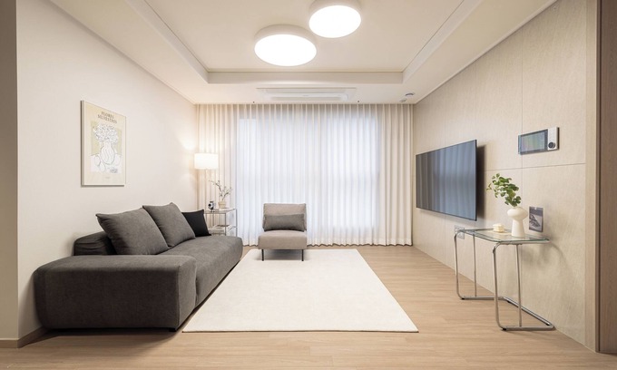 Tobongil-tong Condo | Stylish Mount Air Condo: 3 Bedrooms, 2 Bathrooms, 4 Air Conditioners, 65-inch TV