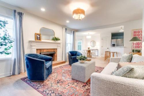 Thompson's Station House | Stylish New 3BR 2.5BA Fire Pit Fence yard