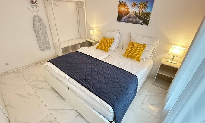Ichenhausen Apartment | Stylish new build apartment/Legoland