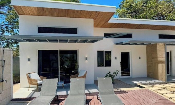 Cuajiniquil House | Stylish, New One-Bedroom Casita Close to the Beach and Great Surf Break