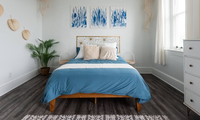 Royersford Apartment | Stylish Oasis | 5★ Location in Royersford, ♛Queen Bed, Parking