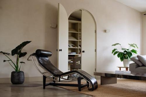 West Hollywood Bed & Breakfast | Stylish Penthouse in West Hollywood