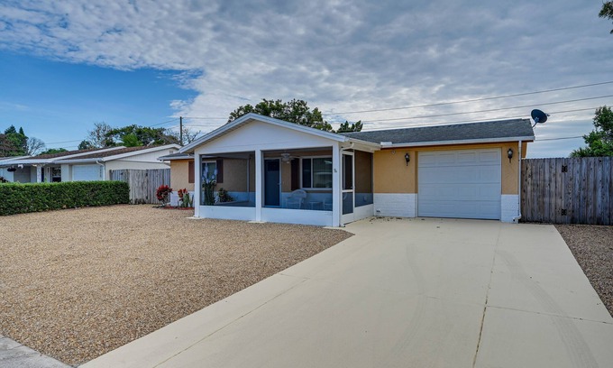Gulf Highlands House | Stylish Port Richey Home ~ 8 Mi to Beach Park!