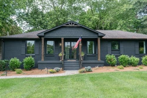 Franklin House | Stylish Private Home 1 mile from Downtown Franklin