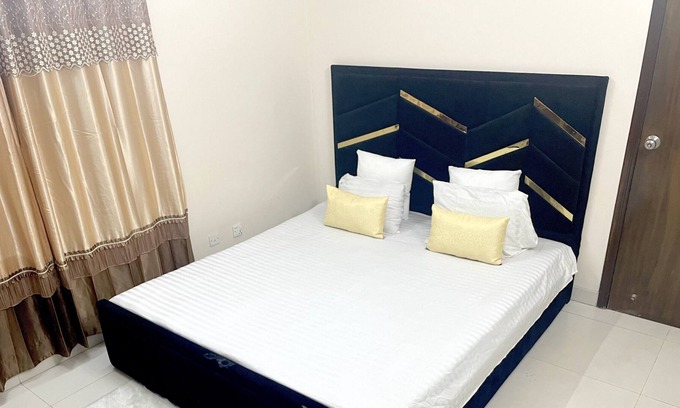 Dhanmondi Apartment | Stylish Private Room In the Heart of Dhanmondi