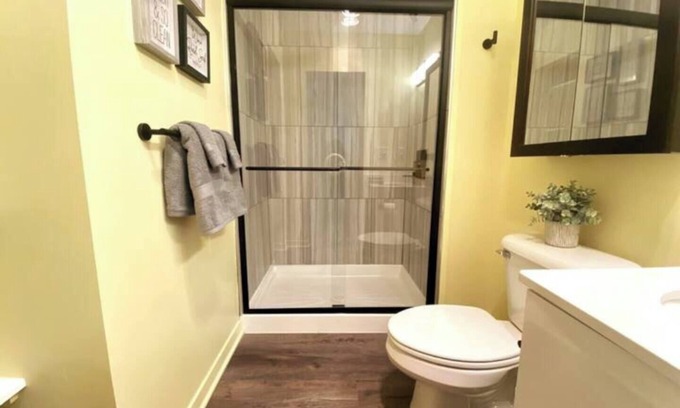 Midtown Apartment | Stylish & quiet 1BR w/free Wi-Fi