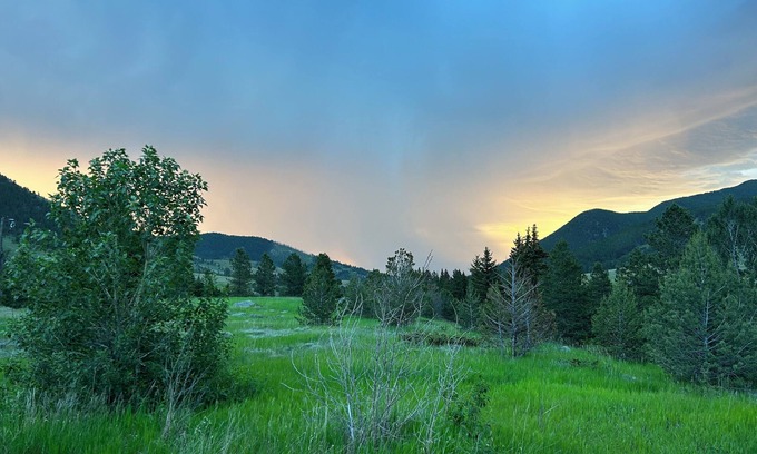 Red Lodge House | Stylish remodeled home on 30 Acres; access to Silver Run Trail; min to Red Lodge