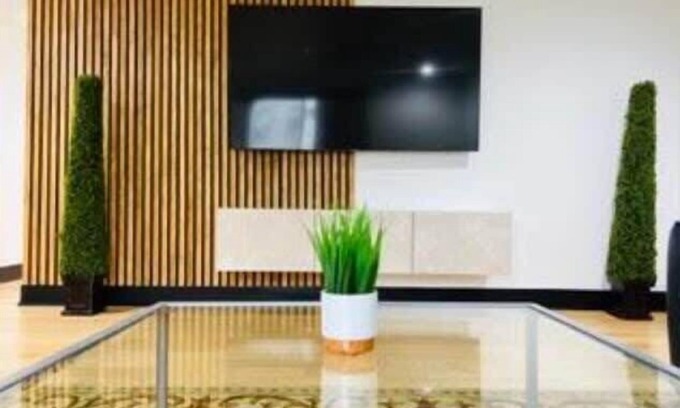 Montclare Apartment | Stylish Retreat: 4 Bedroom | Downtown Chicago