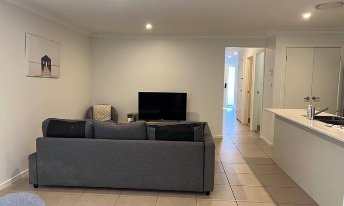Macquarie Links House | Stylish Retreat in Macquarie Links - Golf, Comfort & Tranquility