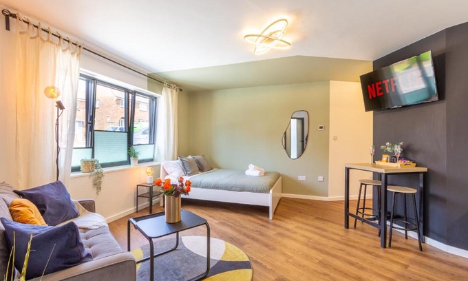 Hove Apartment | Stylish Retreat