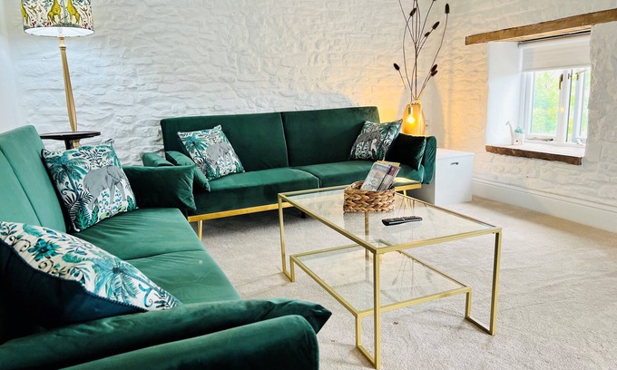 Redbrook Cottage | Stylish & Rural Luxury Cottage