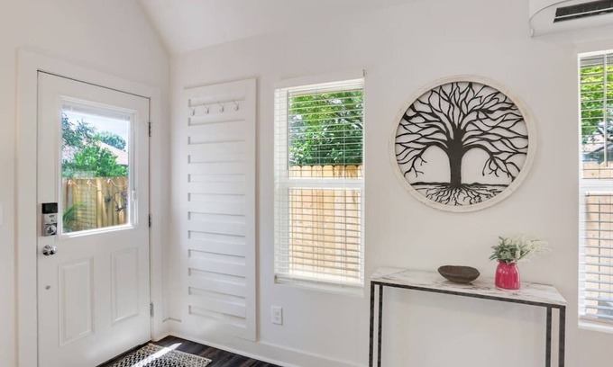 Cabbagetown House | Stylish Sanctuary | Tiny Luxury in a Hip Area