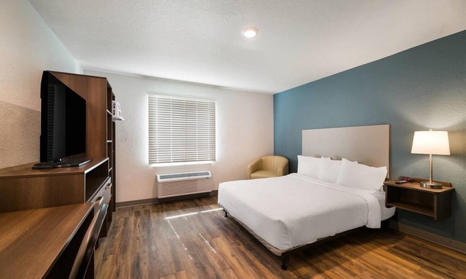 Rockledge Hotel | Stylish Single Room with Kitchen Near TreeTop Trek Park & Outdoor Fun