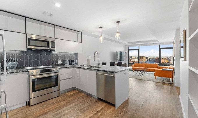 Shawmut Apartment | Stylish South End Penthouse Stunning City Views