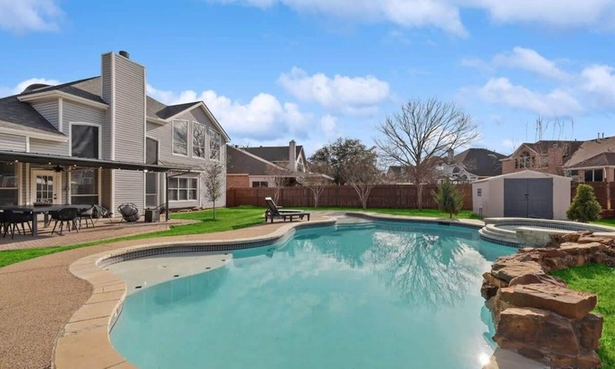 Fossil Creek House | Stylish, Spacious, Convenient - 6-BD/2.5-BA + Pool
