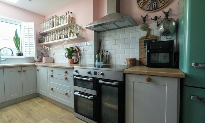 Cork House | Stylish & Spacious Family Home On Edge of City