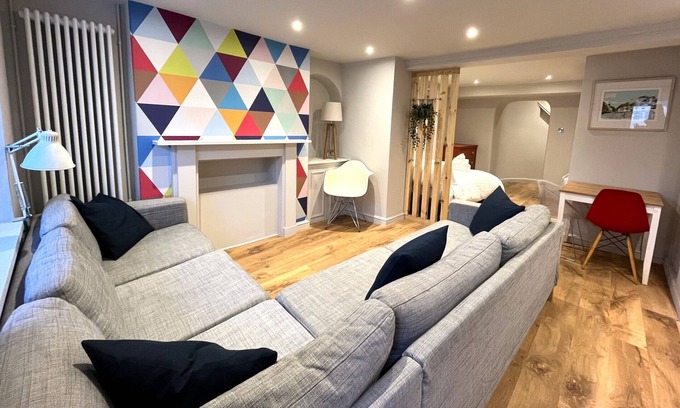 Clifton Apartment | Stylish Studio Apartment in Clifton Village