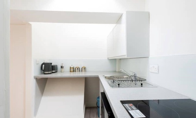 Kensal Green Apartment | Stylish Studio near Kensal Green