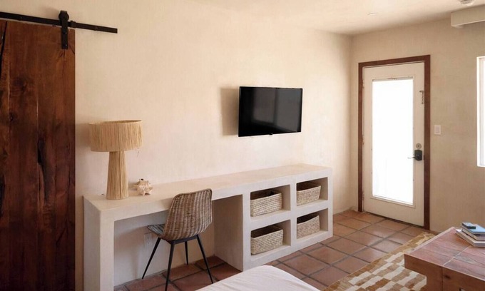 Imperial Beach Hotel | Stylish Studio - Walk to the Beach!