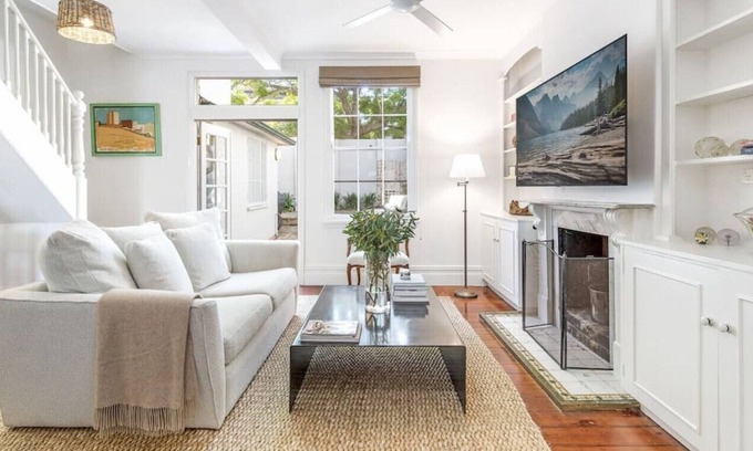 Woollahra House | Stylish & Trendy Family home in Woollahra +Parking