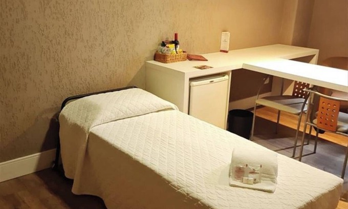 Civic Center Hotel | Stylish Triple Double Suite in Curitiba Ideal for Lively Nights & Easy Days