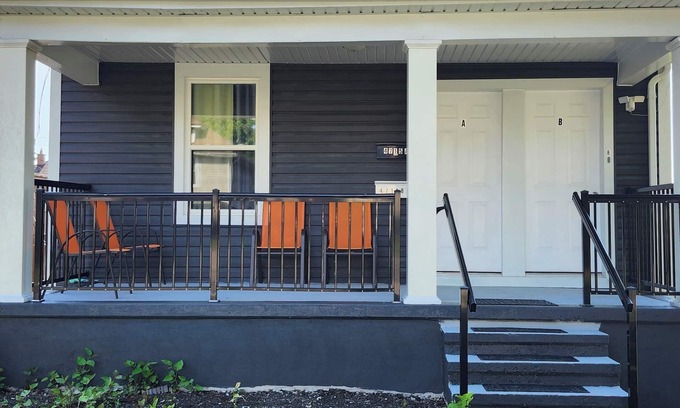 Niagara Falls Apartment | Stylish two bedroom apartment five minutes from Niagara Falls, Ontario