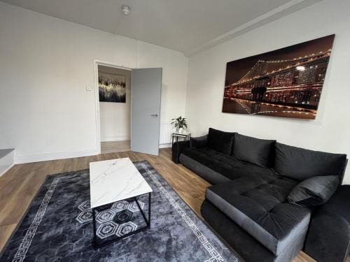 Cathays Apartment | Stylish Two Bedroom Apartment