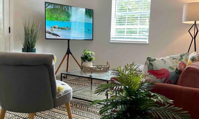 Buena Vista Apartment | Stylish two bedroom apartment in Miami design District