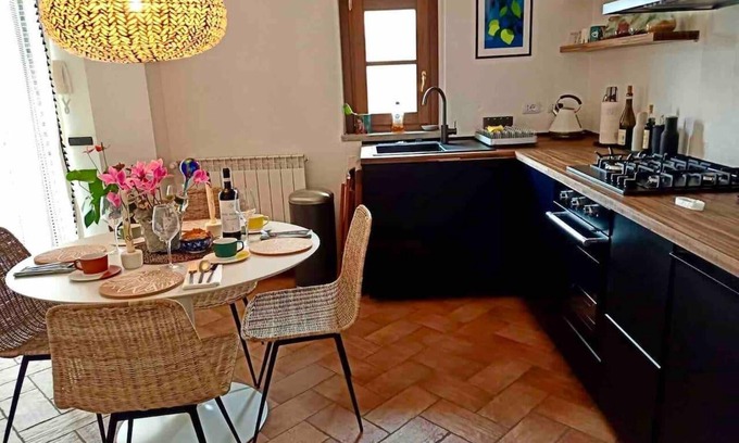 Ficulle Apartment | Stylish Umbrian apartment garden pool nr Orvieto