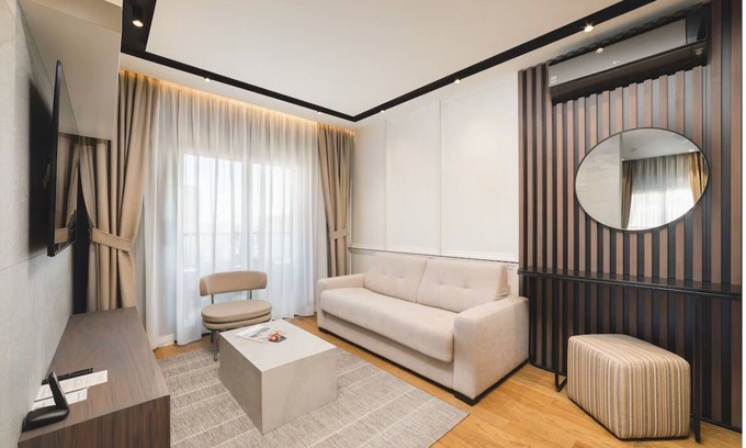 Podgorica Hotel | Stylish Urban Retreat – Free Parking & Central Location near iconic attractions!