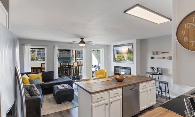 Village of Four Seasons Condo | Stylish 1BR/1BA - Fireplace - Heated Patio - Hot Tub - King Bed
