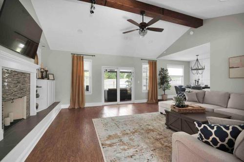 Lakeside Villa | STYLISH VILLA, W Saltwater Pool and Fenced in Yard