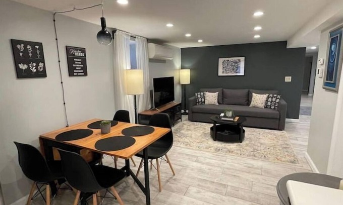 Bay Ridge Apartment | Stylish walk-in 1 bedroom apartment 20 minutes from Manhattan