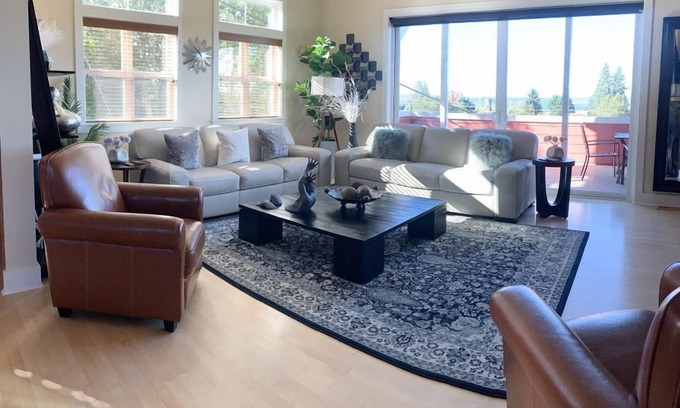 West Seattle House | Stylish West Seattle House with Modern Design