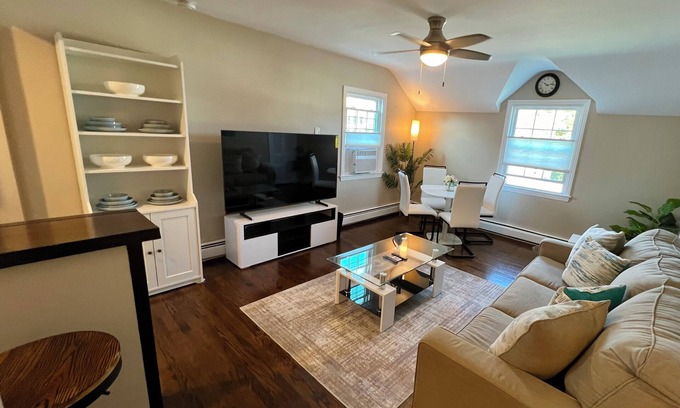 Patchogue Apartment | Stylish yet cozy experience at this centrally-located place in Patchogue.nn