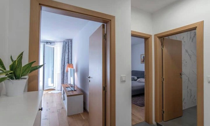 Oborishte Apartment | Stylishly Apartment in Central Sofia with parking