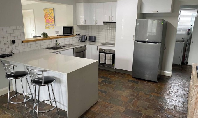 Orange East House | Stylishly renovated bungalow