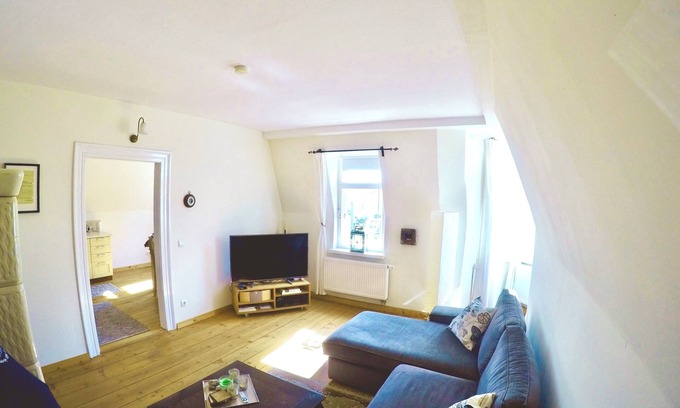 Dresden Apartment | Stylishly renovated old apartment in a listed city villa near the Elbe cycle path