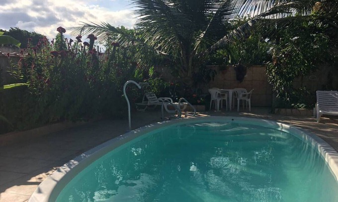 Bairro da Enseada Bed & Breakfast | Suíte 2 com piscina e wi-fi em Caraguatatuba