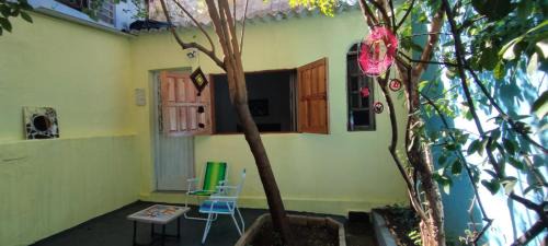 Santa Tereza House | Suíte Amarela da Casa Azul