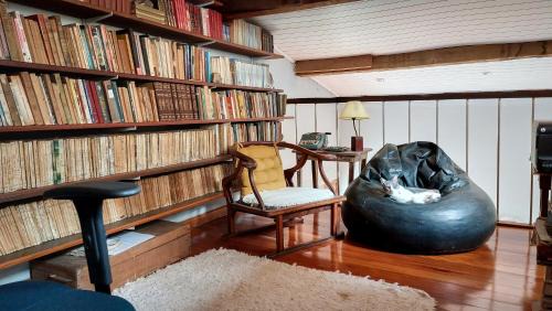 Socorro Apartment | Suítes em casa centenária no centro de Socorro